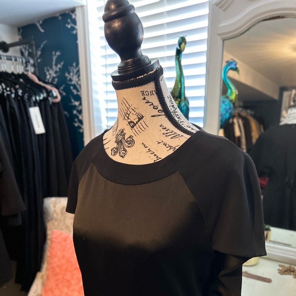 This GERARD DAREL ,BLACK DRESS Is very ELEGANT  size 38
♥️🛍️ - Picture 5 of 14
